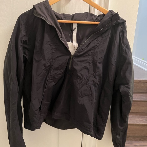 Lululemon Cropped Jacket - Size 12 - Picture 2 of 3